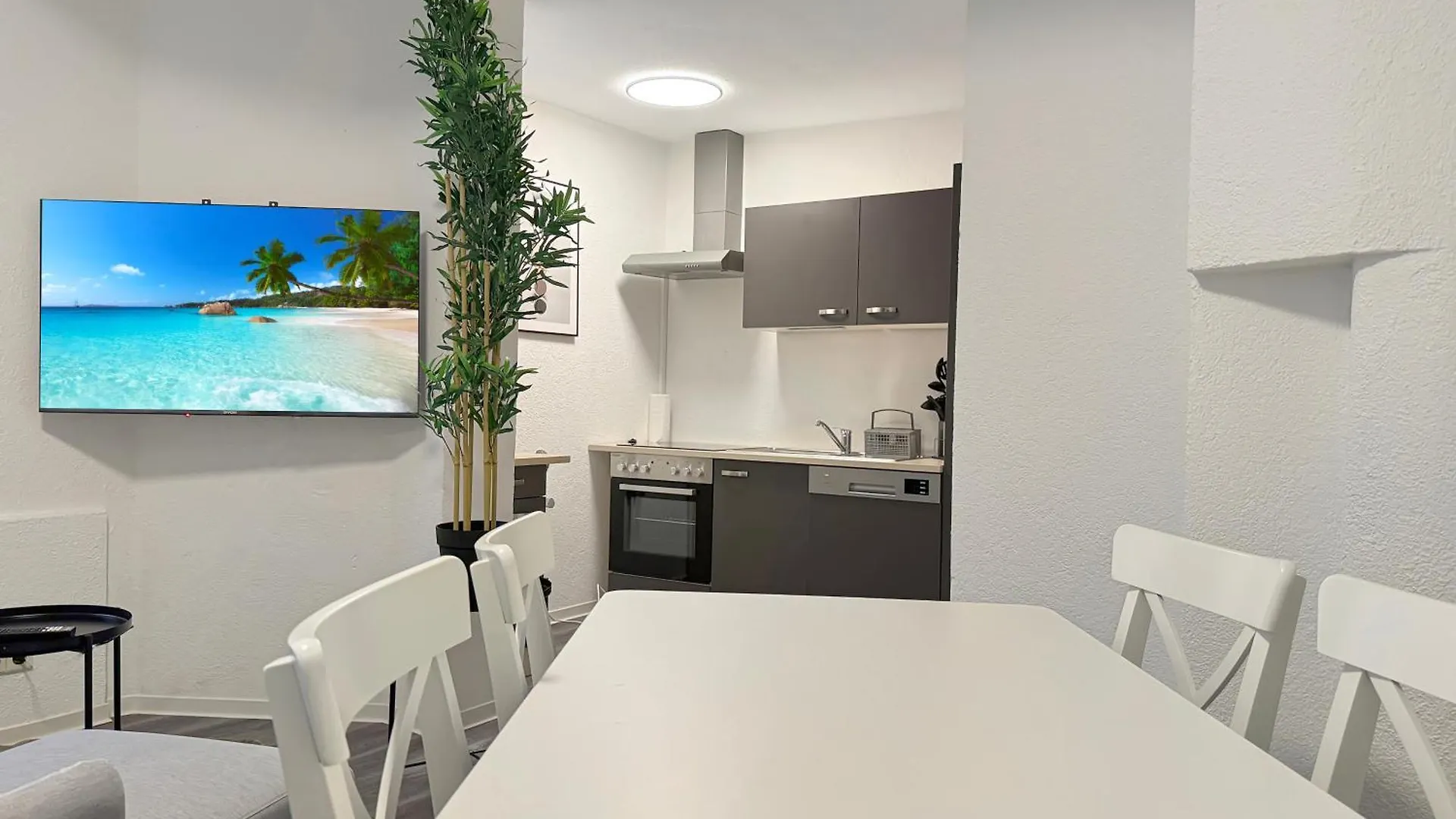 Apartment Zentrale Wohnung Am Marienplatz Fuer 8 Stuttgart